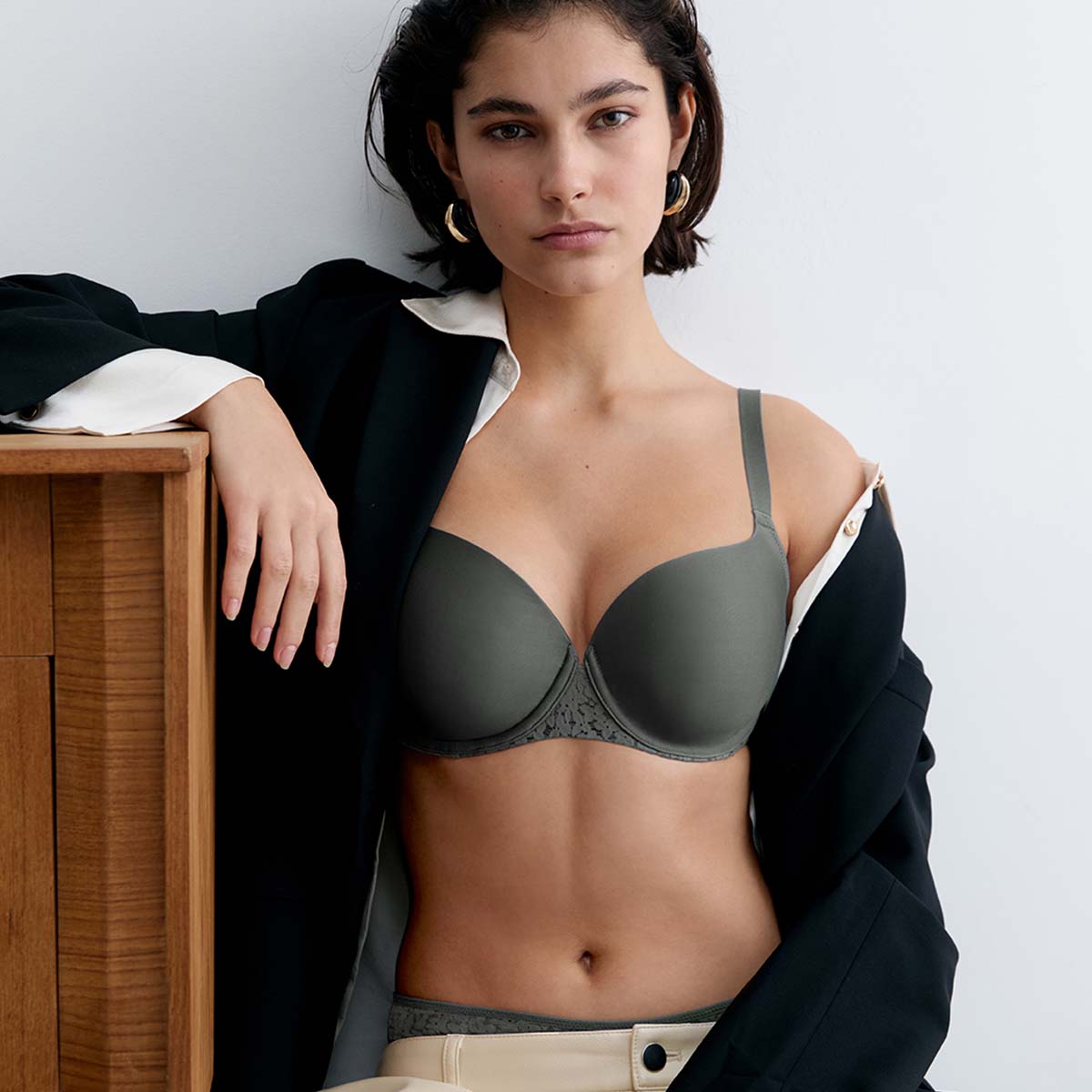 Chantelle EasyFeel Norah BH med vattering, grå - C13FN0 - 09W - Vert Argile