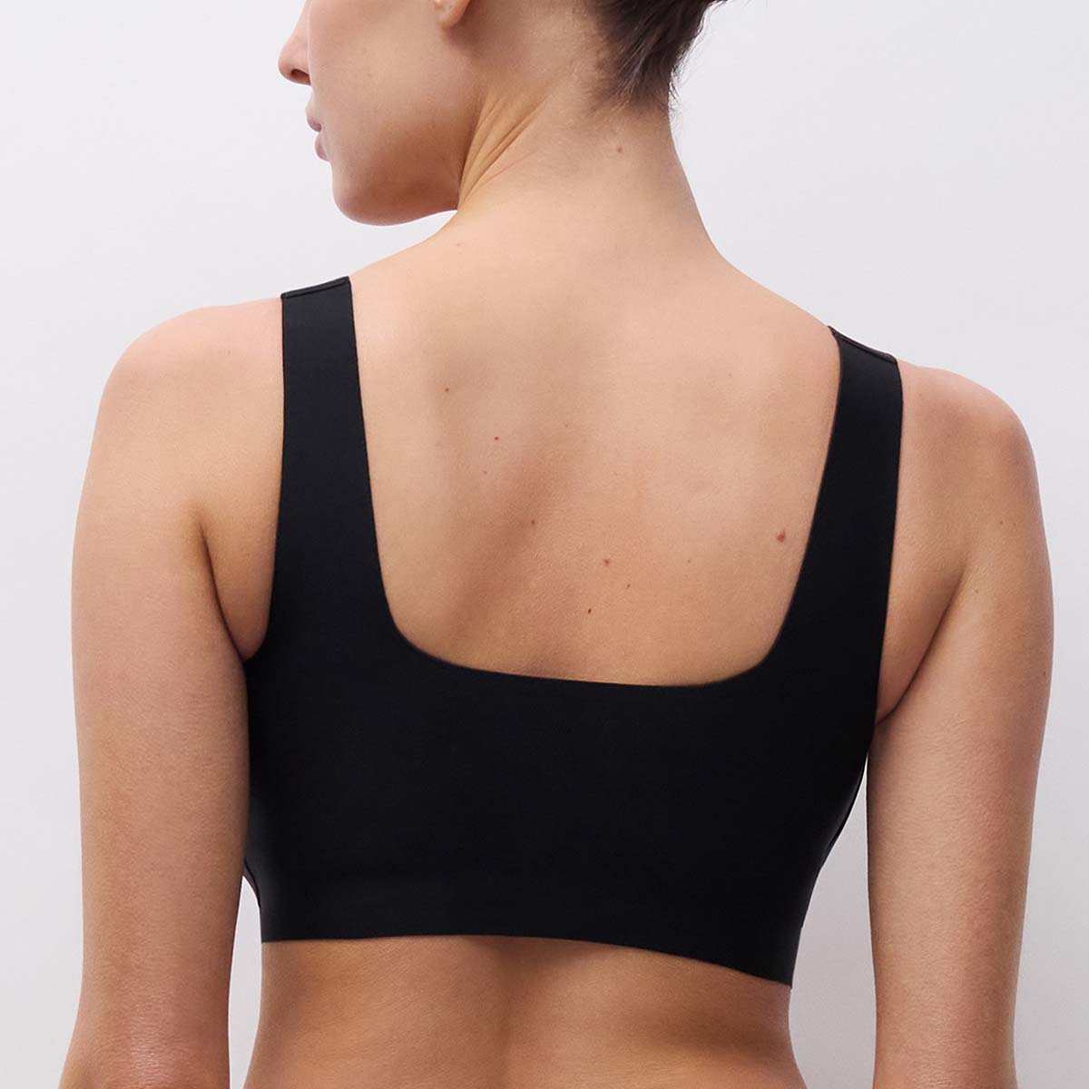 Chantelle SoftStretch Power Scoop top, sort - C26BQ2 - 011 - Black