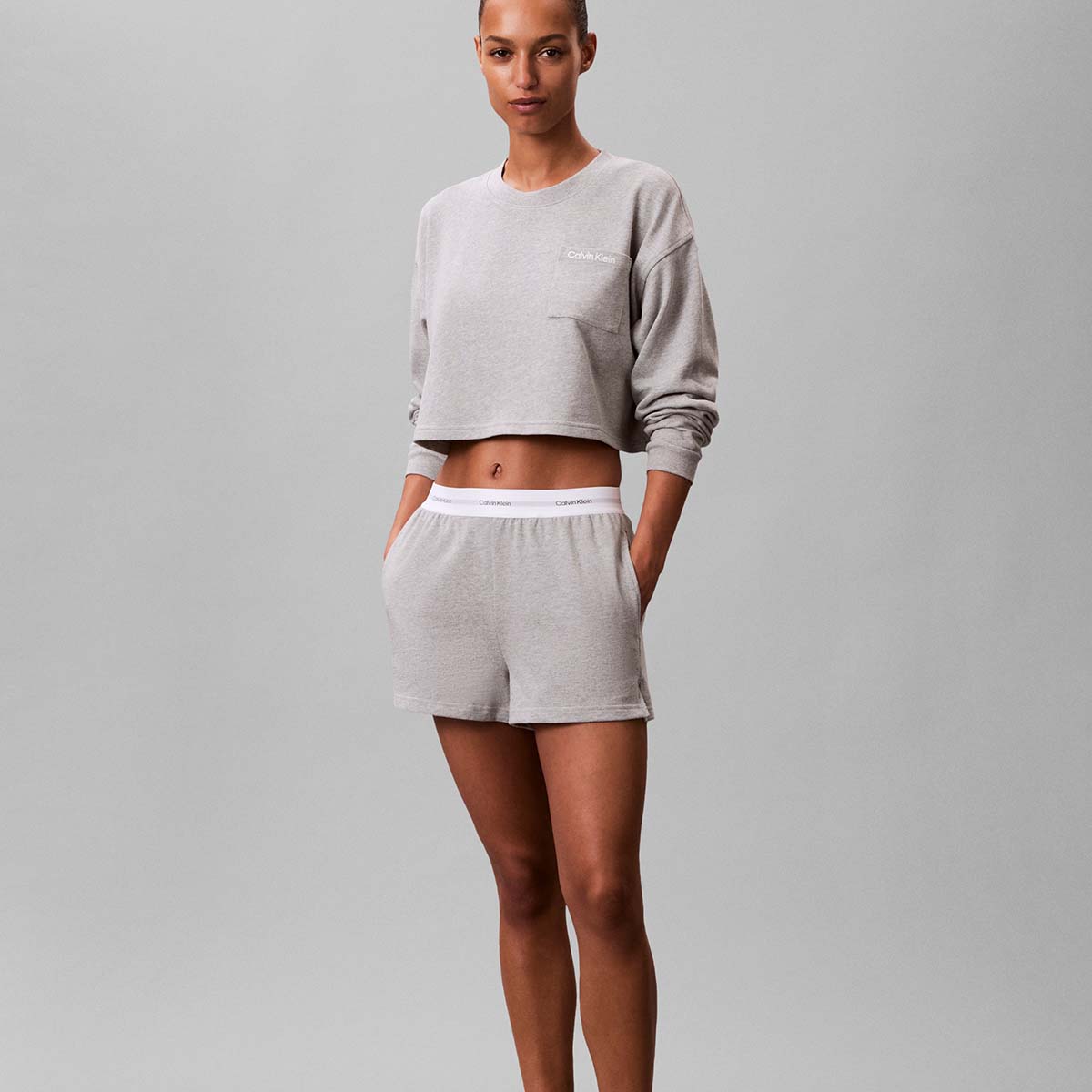 Calvin Klein Logo shorts, grå - LV00QS7517 - P7A - Grey Heather