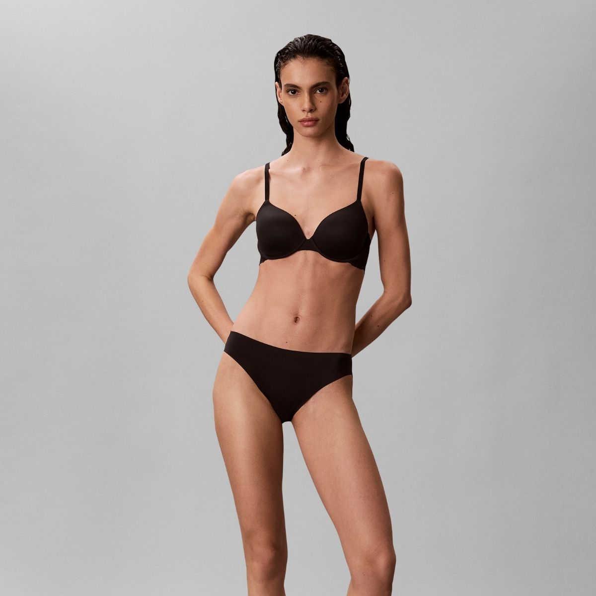 Calvin Klein Perfectly Fit tai trusse, sort - LV00QF8969 - UB1 - Black