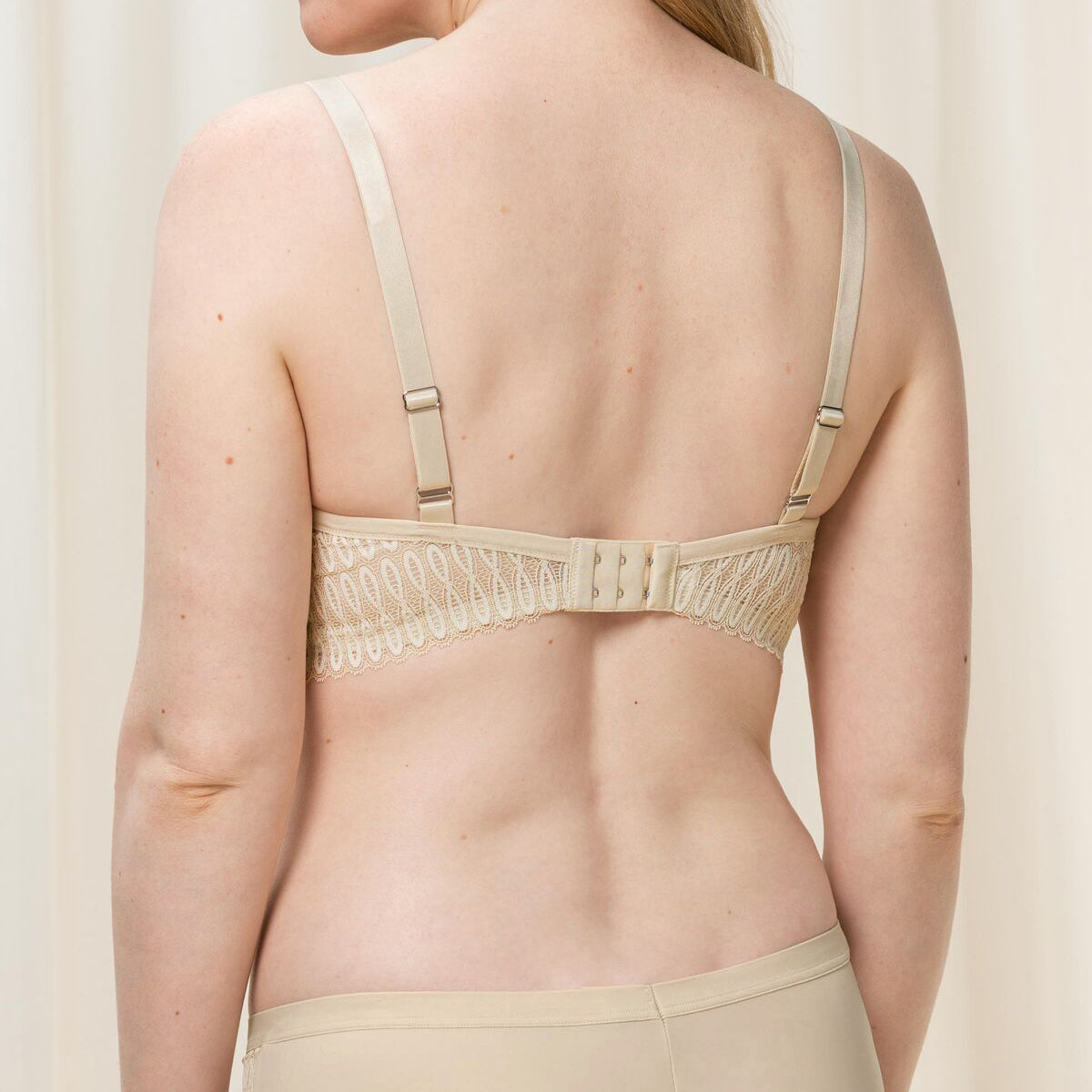 Triumph Aura Spotlight WHP - Creamy Dream - 10207996-6720