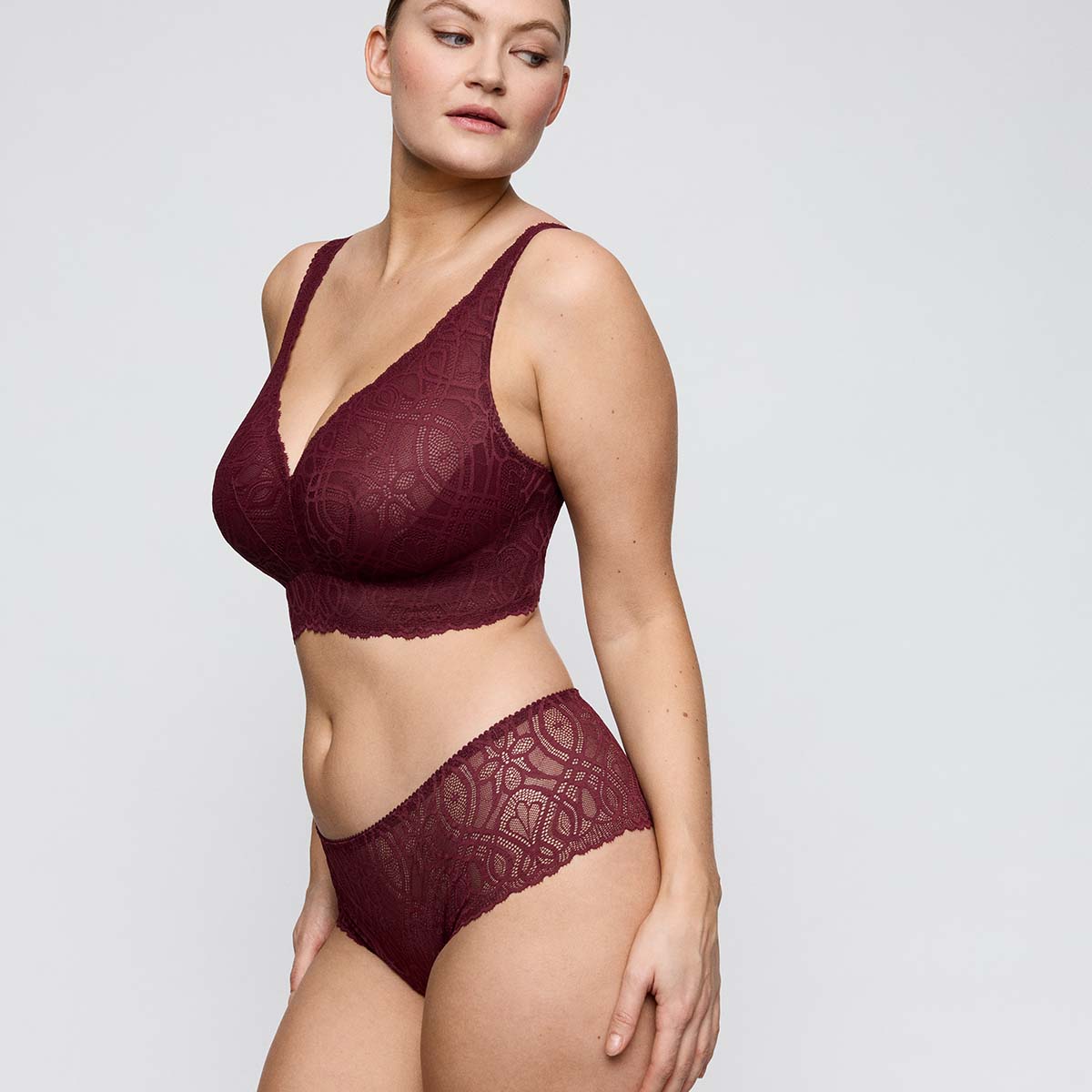 PrimaDonna Salerno g-streng, rød - 0663531 - EVR - Evening Red