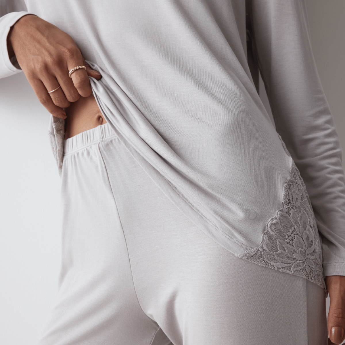 Triumph Timeless Sensuality pyjamas, grå - 10221061 - 7816 - Silent Grey