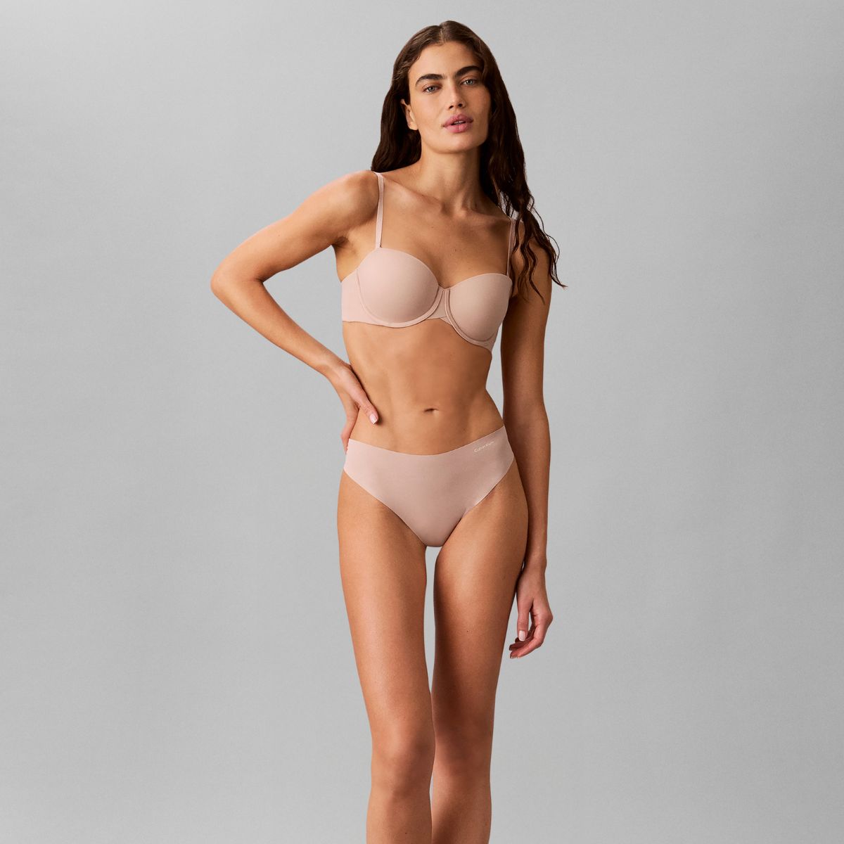 Calvin Klein Invisibles Microfibe 3-pak g-streng, beige - LV00QD5416 - 7NS - Cedar/cedar/cedar