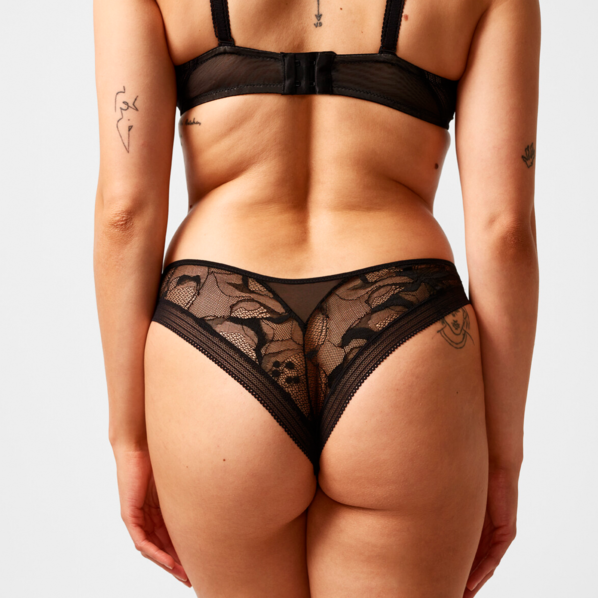 Chantelle True Lace - Black - C11M90-011