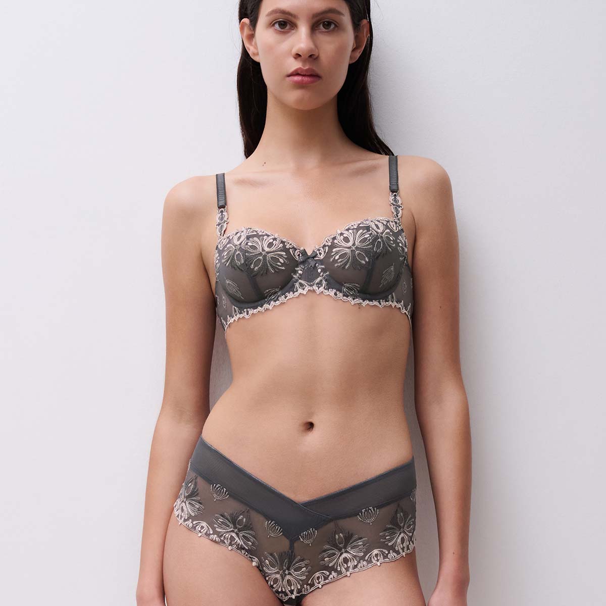 Chantelle Champs Elysees balconette BH, grå - C26050 - C54 - Blushed Ash