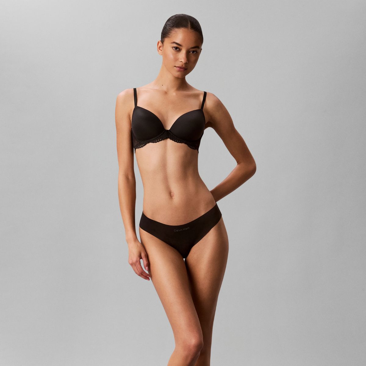 Calvin Klein Perfectly Fit tai trusse, sort - LV00QF8810 - UB1 - Black