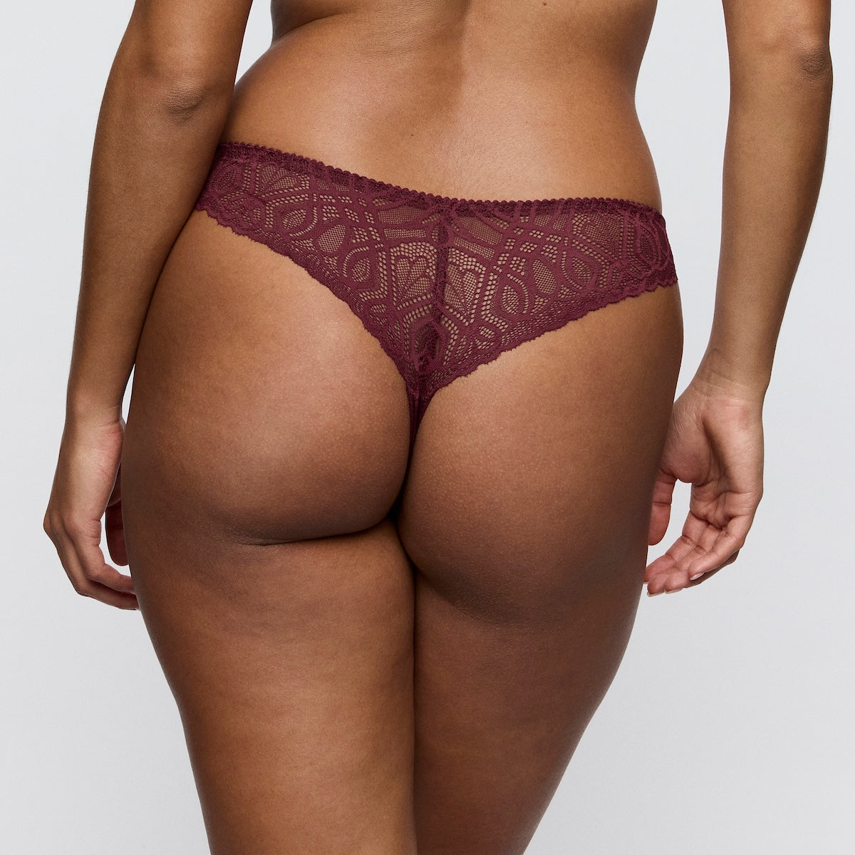 PrimaDonna Salerno g-streng, rød - 0663530 - EVR - Evening Red